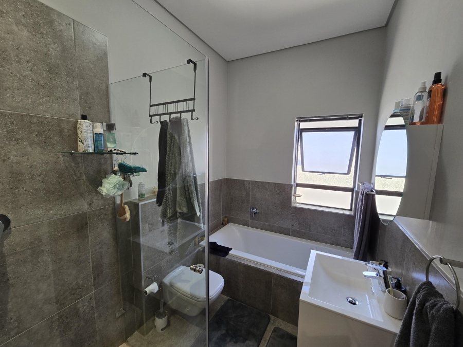3 Bedroom Property for Sale in Groot Phesantekraal Estate Western Cape